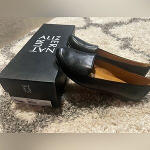NEW Naturalizer Woman Classic Black Slip-On Loafers